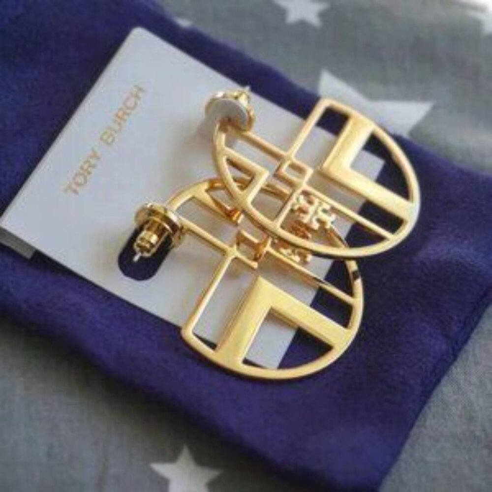 Tory Burch Chevron Statement Hoop Earrings in Gold (Brand New) - Picture 3 of 3